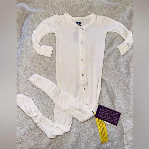 NWT Kickee Footie - Picture 3 of 4